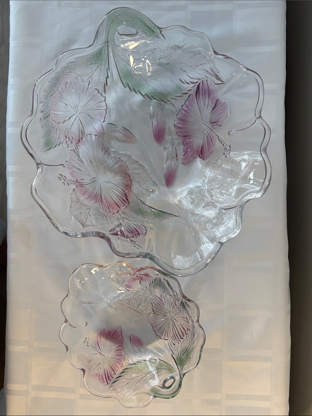 Mikasa Vintage Hibiscus Frost Crystal Large Salad Bowl & 4 Matching Bowls